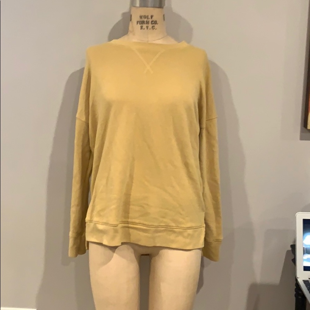 High-low crew neck sweatshirt